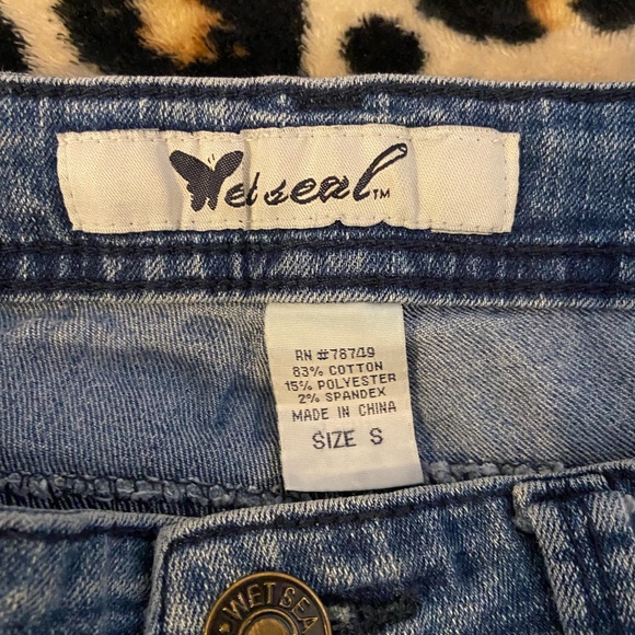 Wet seal blue jeans - Picture 2 of 3